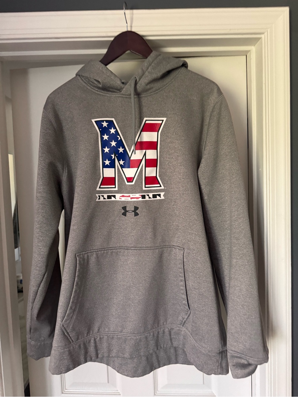 Under Armour Gray Pullover Hoodie with American Flag 'M' Graphic